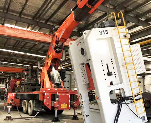 万泉镇提升工作效率，选择优质折臂吊租赁服务